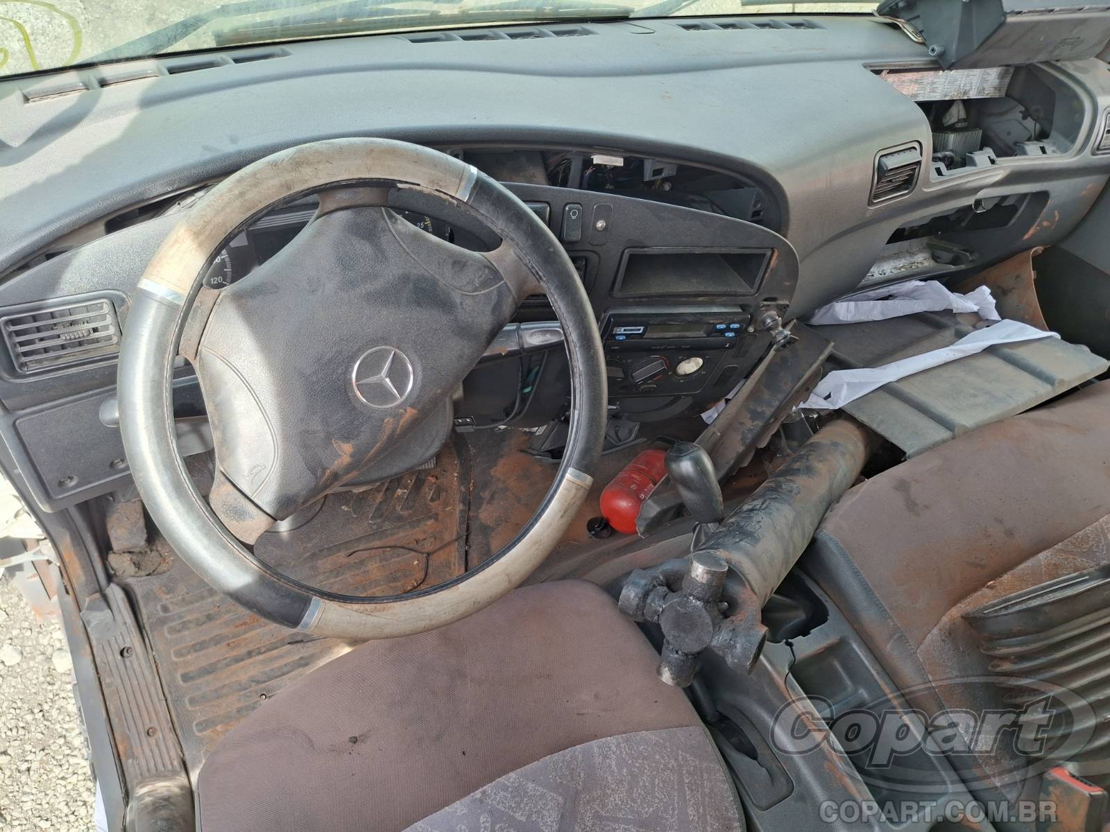 Foto 9 de 10: 2013 MERCEDES BENZ ACCELO