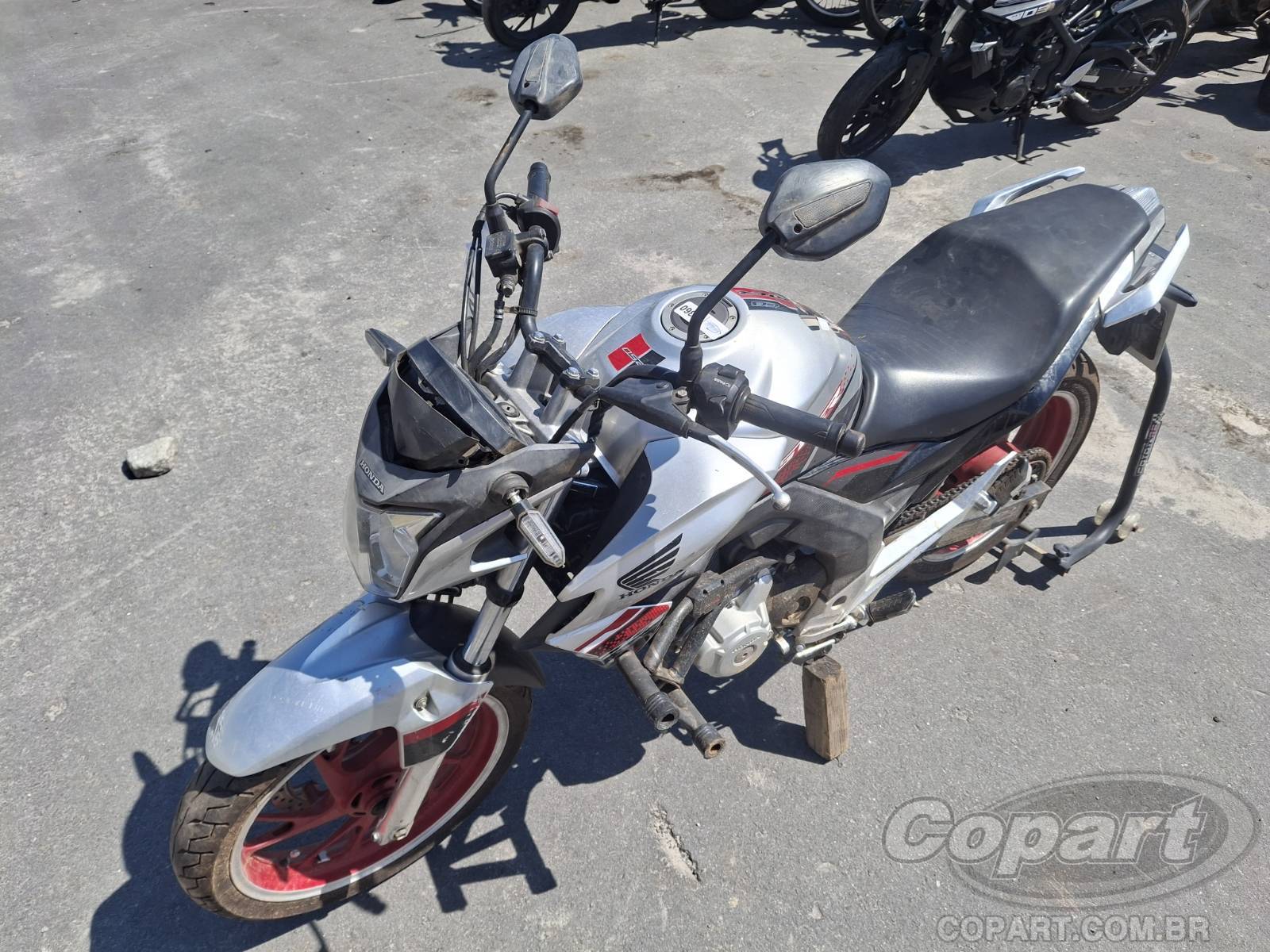 Foto 2: 2021 HONDA CB 250 F