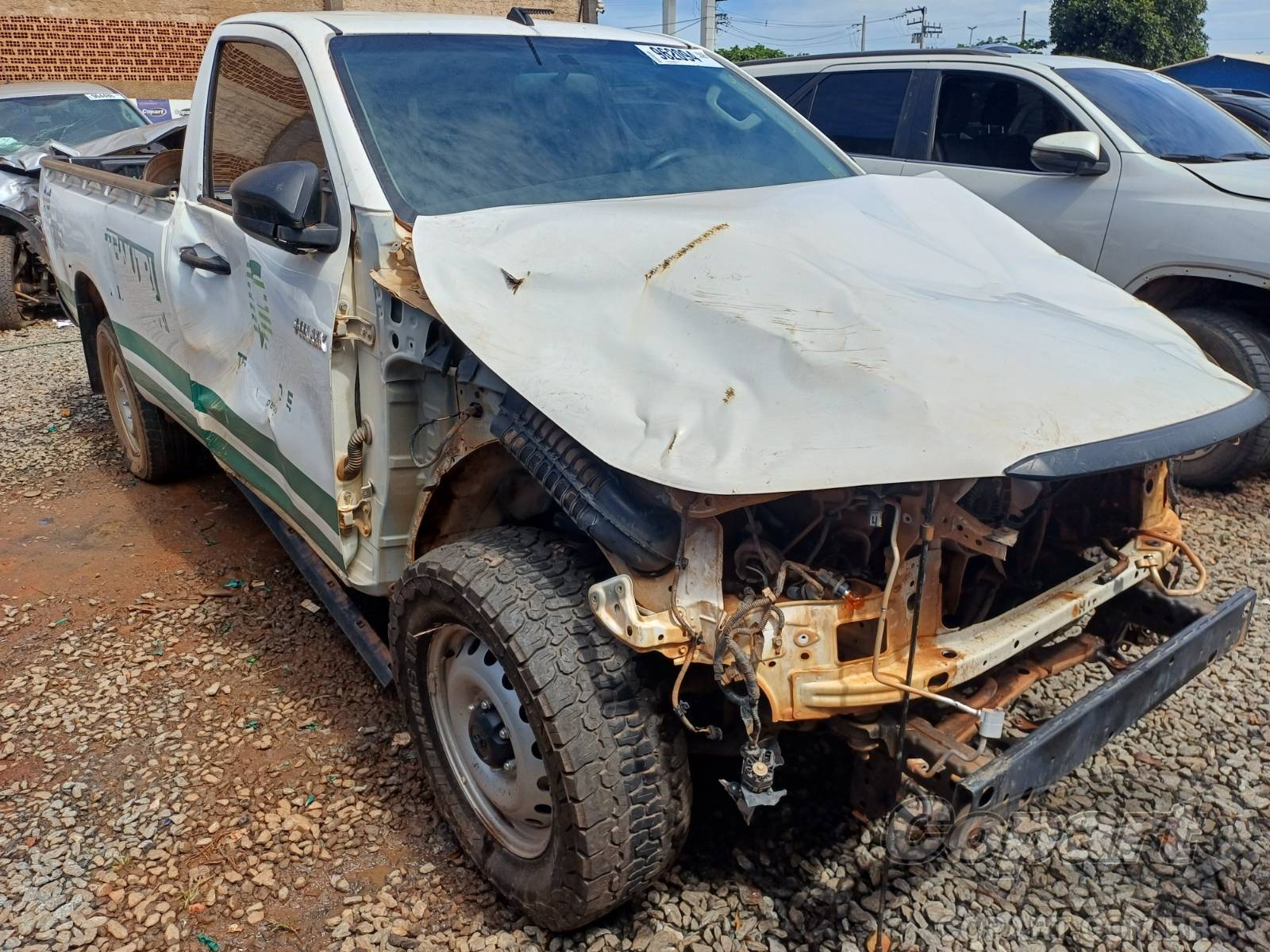 Toyota Hilux CS STD 2.8 D-4D Turbo 2022 Médio Dano