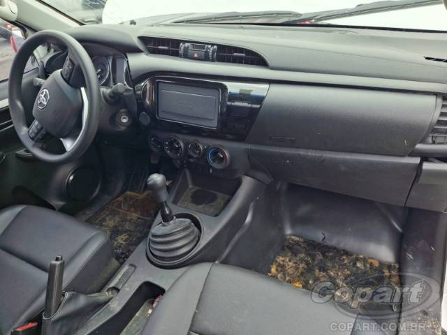 2025 TOYOTA HILUX CS 