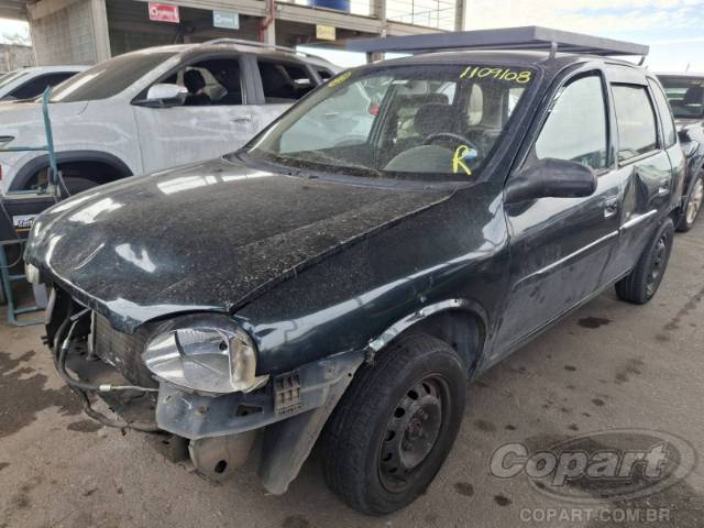 2001 CHEVROLET CORSA 