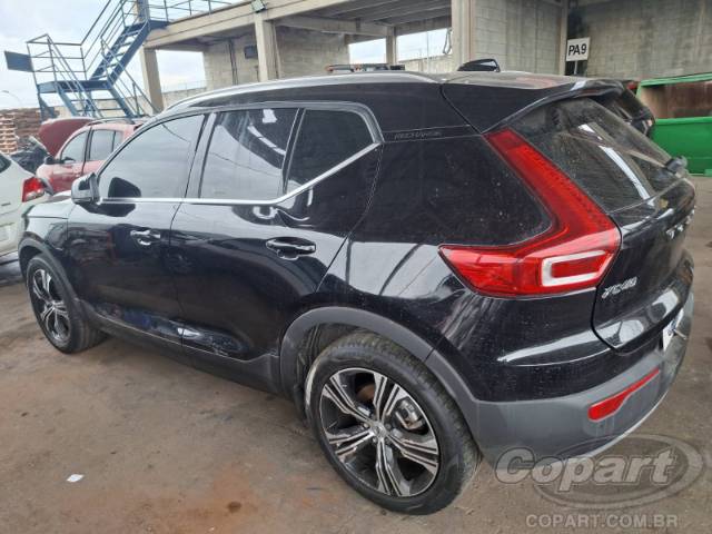 2021 VOLVO XC40 
