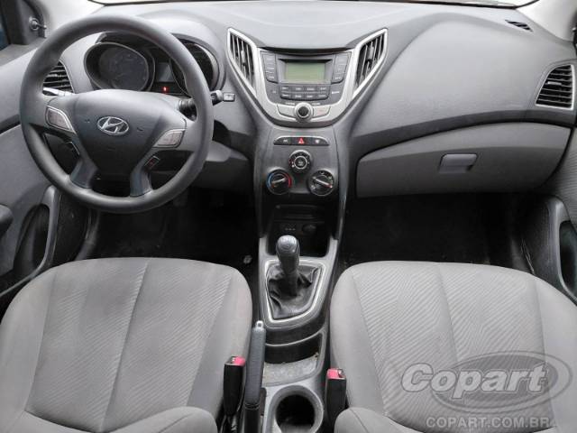 2015 HYUNDAI HB20S 