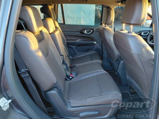 2025 JEEP COMMANDER 