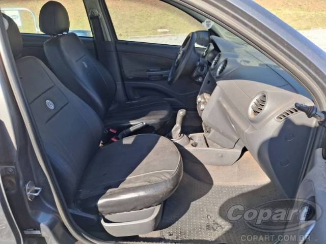 2011 VOLKSWAGEN GOL 