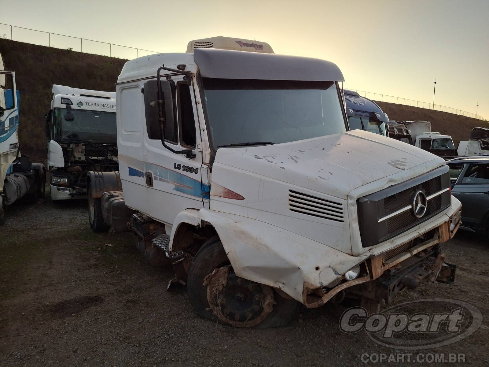 2005 MERCEDES BENZ LS-1634 Caminhão Conservado