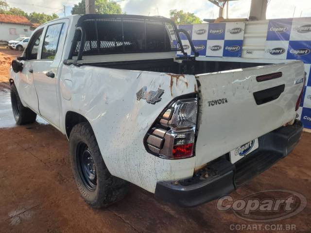 2024 TOYOTA HILUX CD 