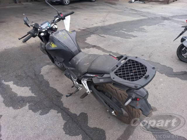 2025 HONDA CB 300F 