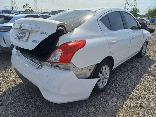 2017 NISSAN VERSA 