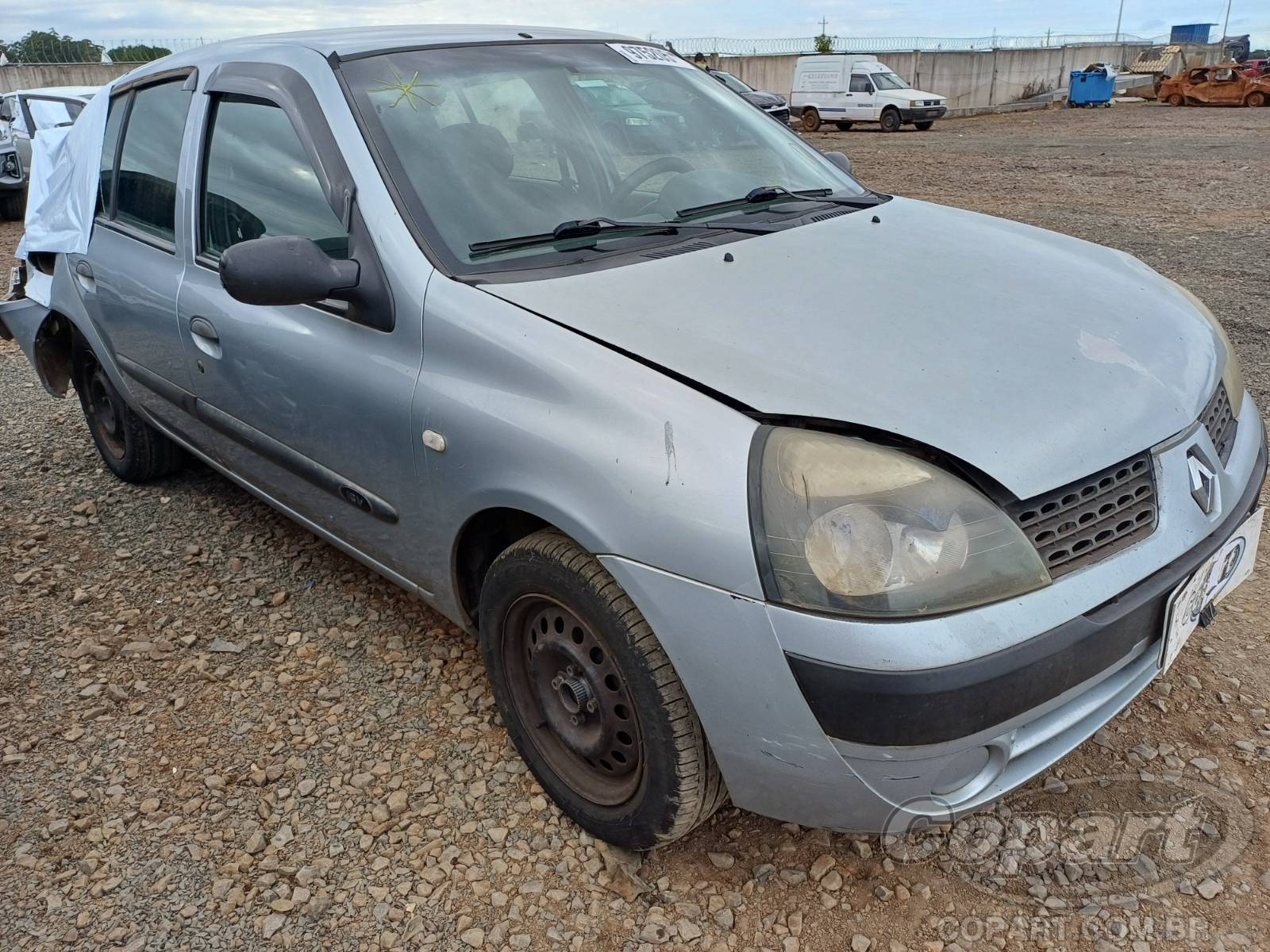 Veículo Renault Clio RENAULT CLIO SEDAN 2005 Colisão Média Monta 2005 em leilão