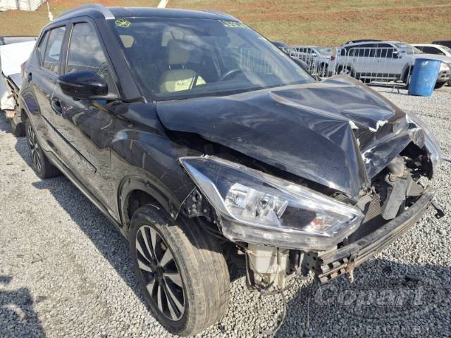 2017 NISSAN KICKS 