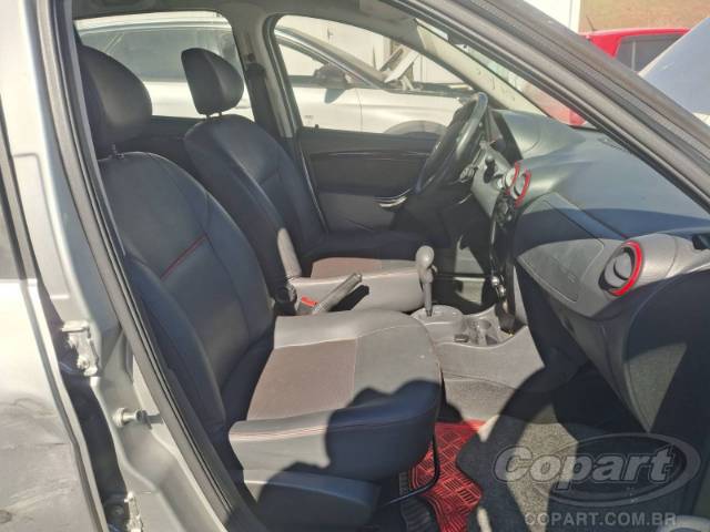 2014 RENAULT SANDERO 