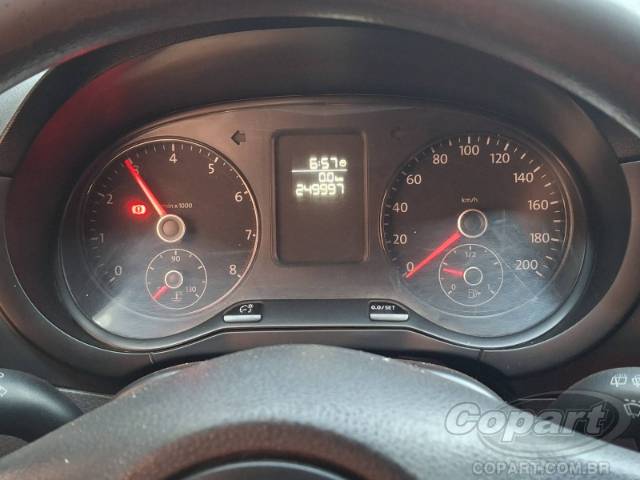 2011 VOLKSWAGEN FOX 