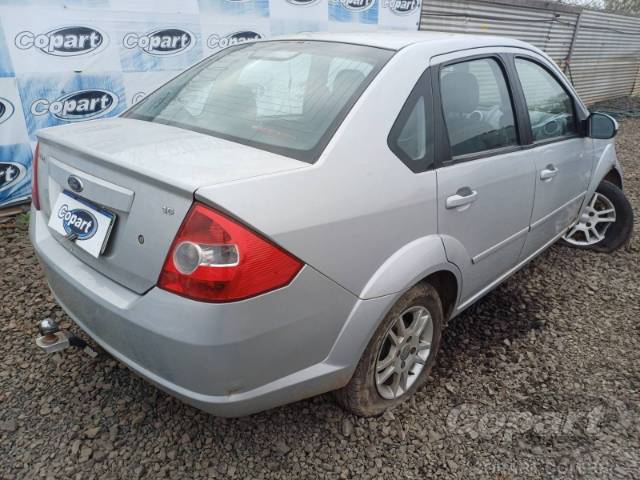 2009 FORD FIESTA SEDAN 
