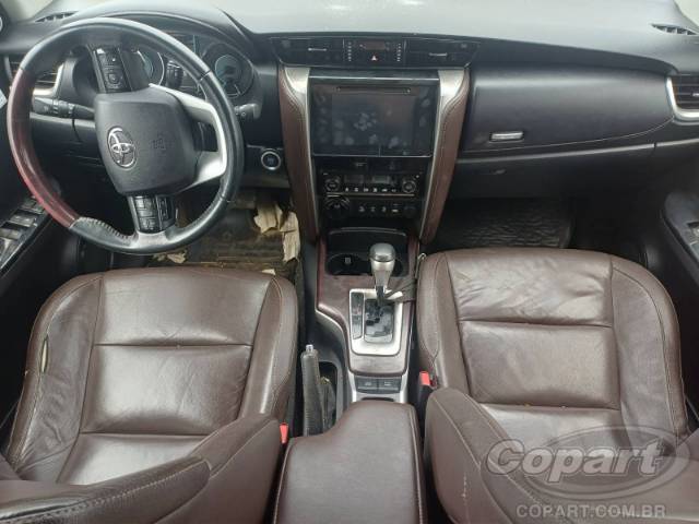 2017 TOYOTA HILUX SW4 
