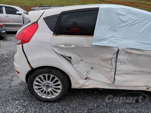 2015 FORD FIESTA 