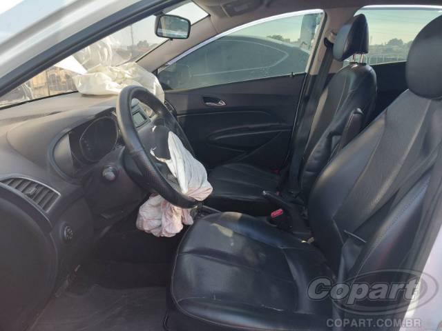 2015 HYUNDAI HB20S 