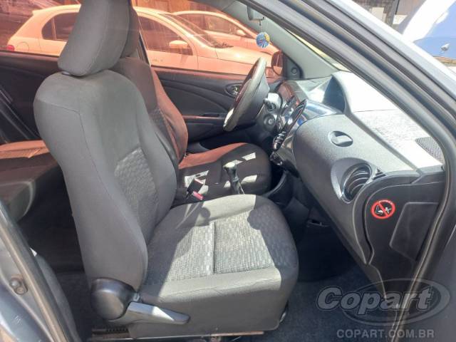 2015 TOYOTA ETIOS SEDA 