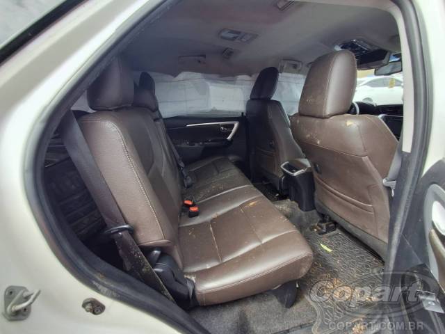 2017 TOYOTA HILUX SW4 