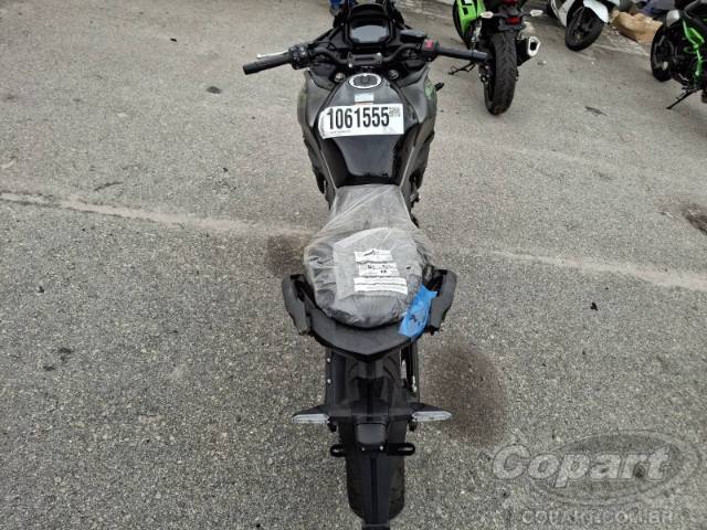 2025 KAWASAKI VERSYS 