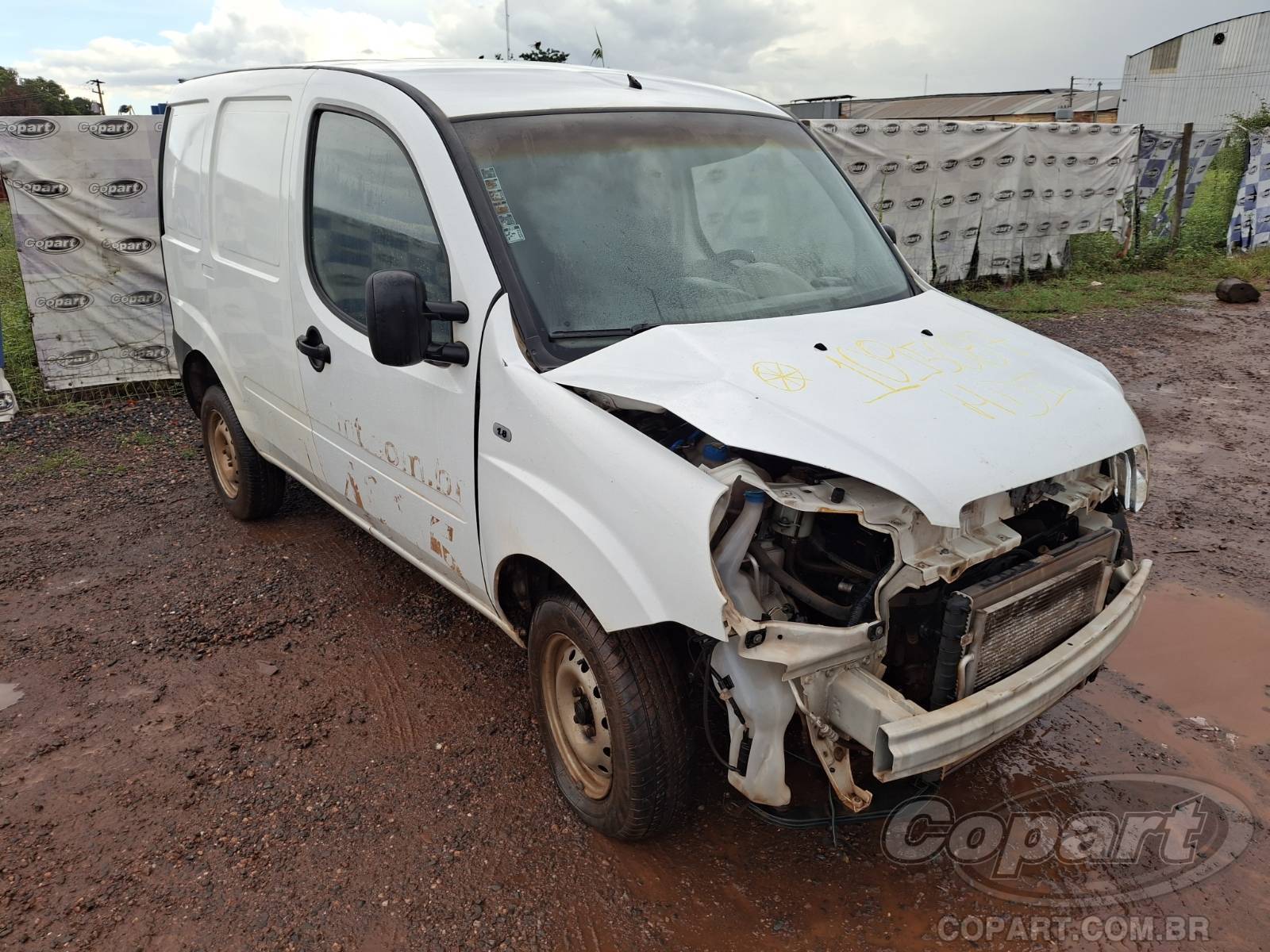 Veículo Fiat Doblo FIAT DOBLO CARGO 2013 2013 em leilão