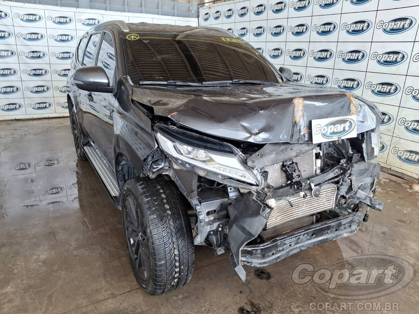 Mitsubishi Pajero Sport 2024