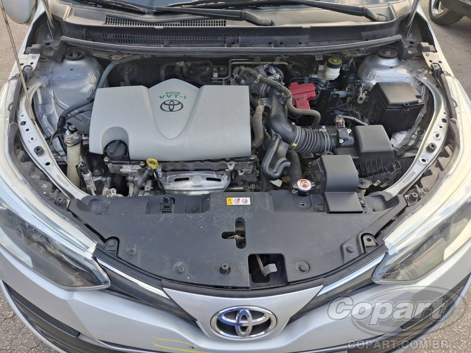 2021 TOYOTA YARIS SEDA — foto 7 de 10
