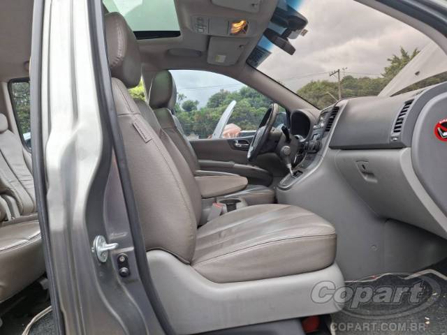 2011 KIA GRAND CARNIVAL 