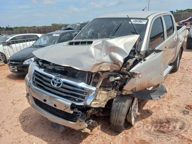 2015 TOYOTA HILUX CD 