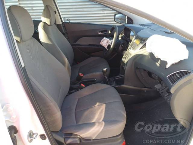 2015 HYUNDAI HB20S 