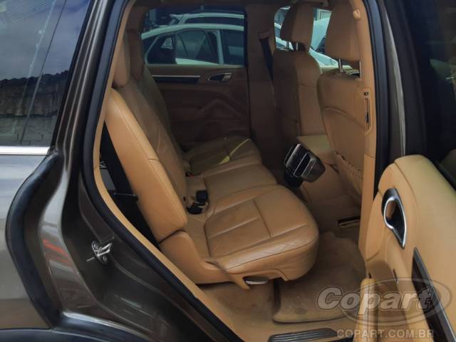 2012 PORSCHE CAYENNE 