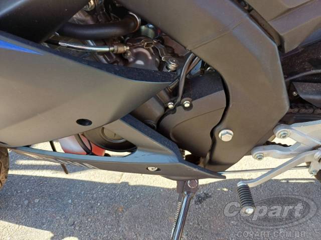 2025 YAMAHA YZF R15 