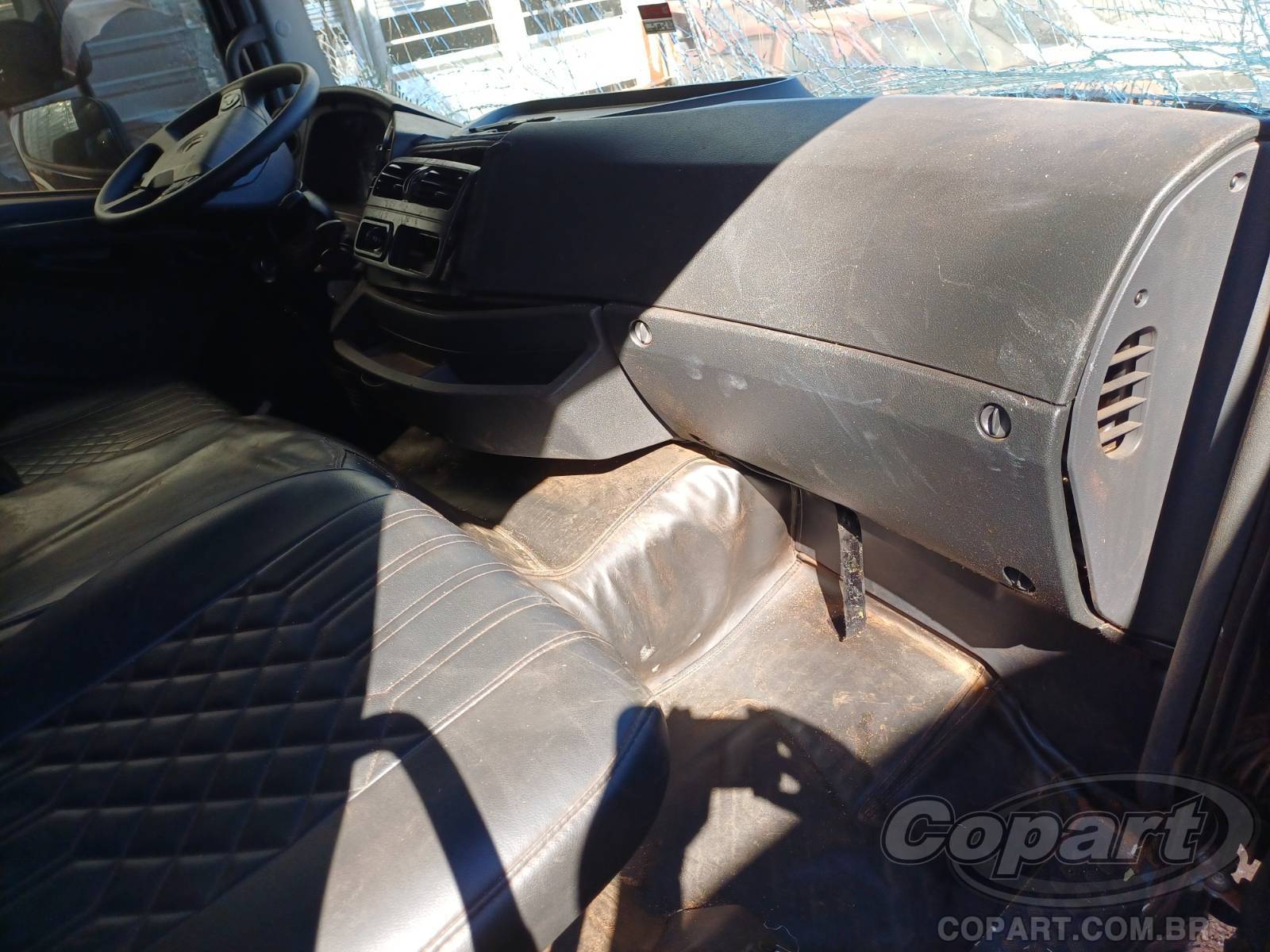Foto 9 de 10: 2025 MERCEDES-BENZ ATEGO