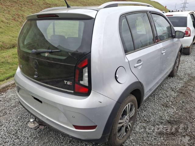 2018 VOLKSWAGEN UP 