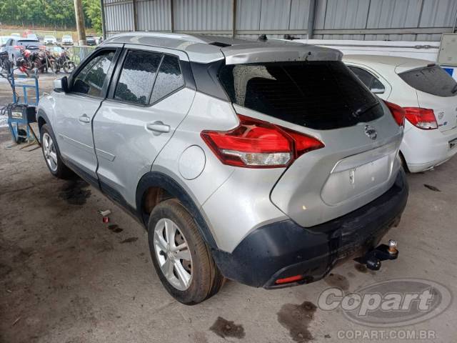 2019 NISSAN KICKS 