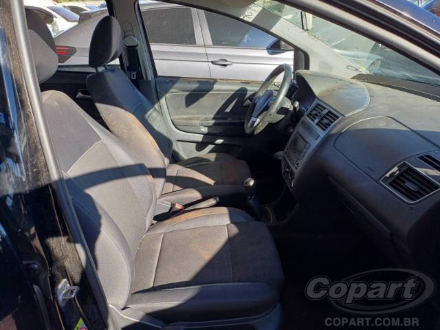 2015 VOLKSWAGEN FOX 