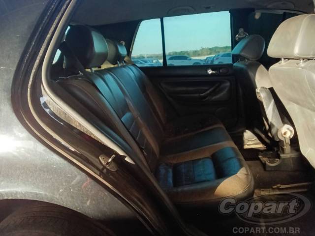 2010 VOLKSWAGEN GOLF 