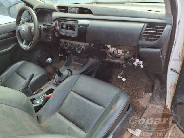 2021 TOYOTA HILUX CS 