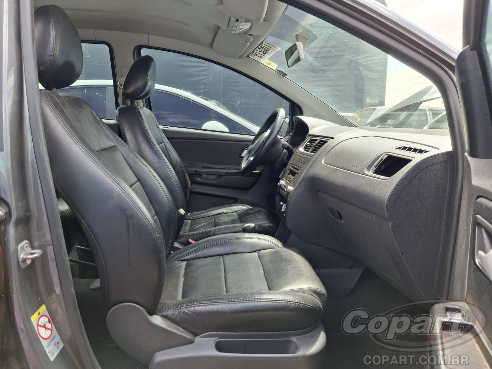 2013 VOLKSWAGEN FOX — foto 5 de 10