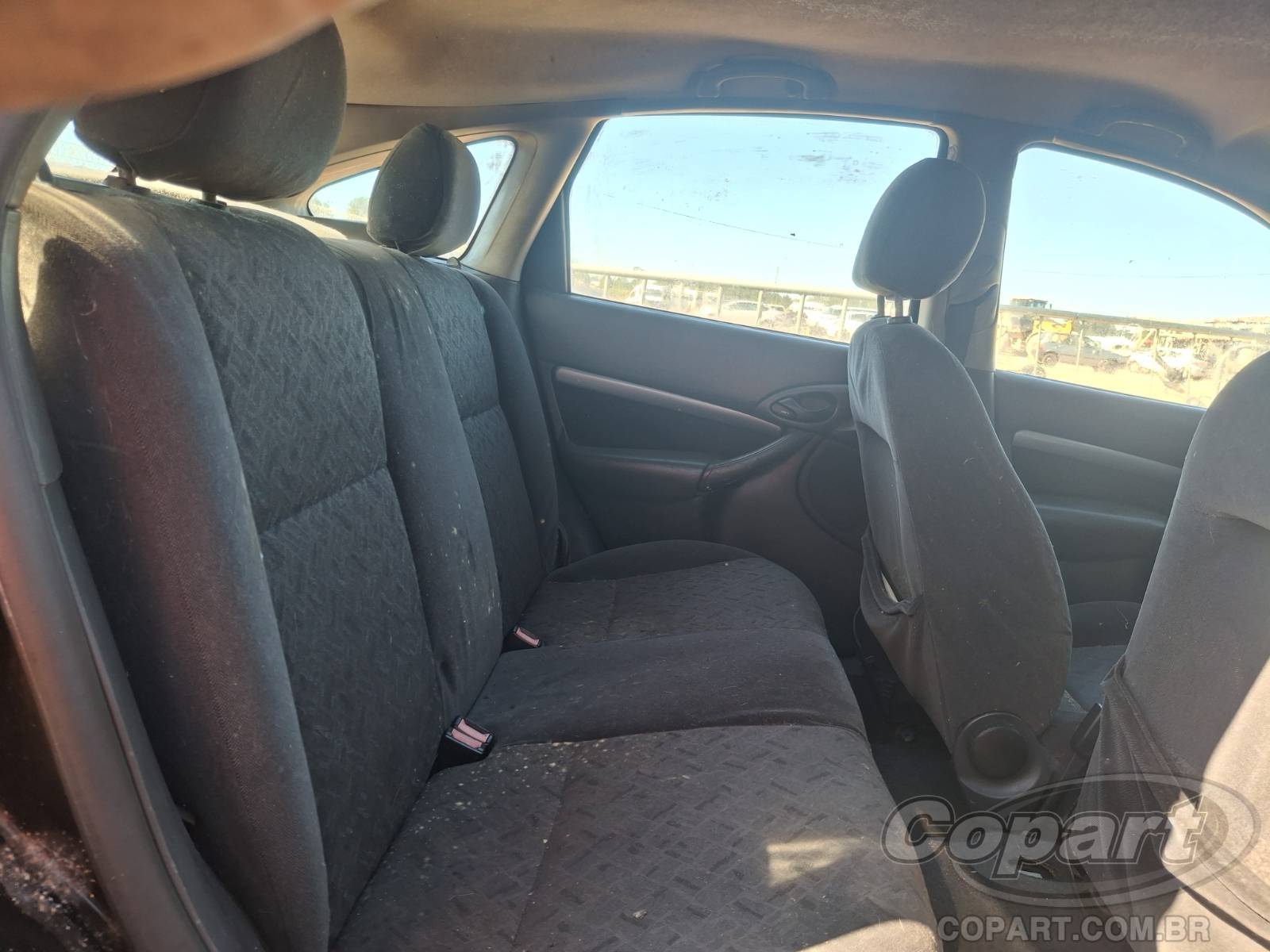2004 FORD FOCUS — foto 6 de 10