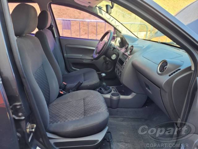2005 FORD FIESTA 