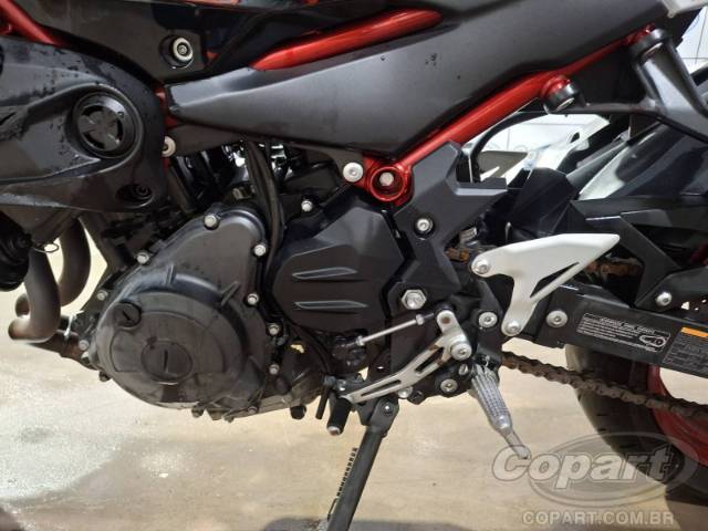 2026 KAWASAKI Z500 