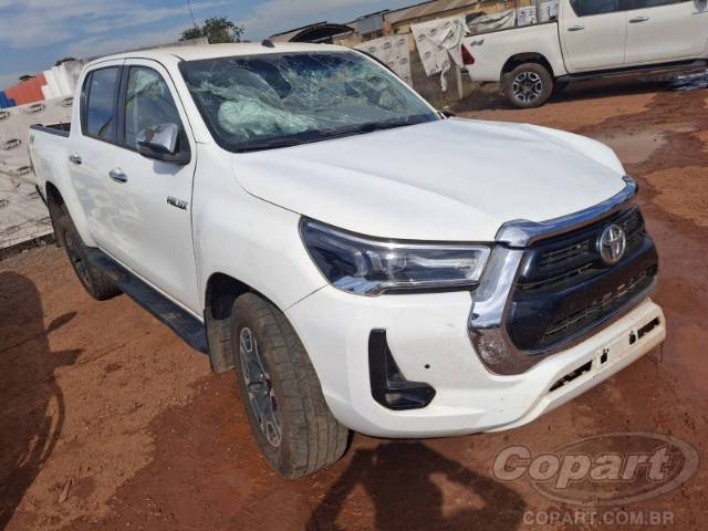 2024 TOYOTA HILUX CD 