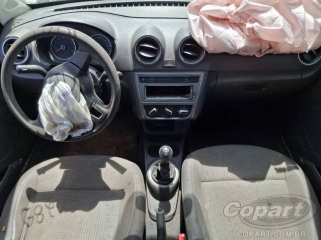 2014 VOLKSWAGEN VOYAGE 