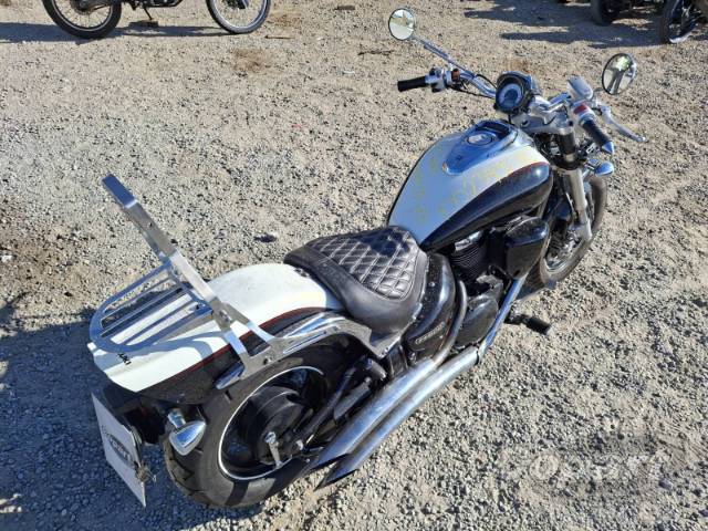 2011 SUZUKI BOULEVARD M800 