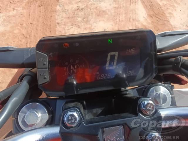 2025 HONDA CB 300F 