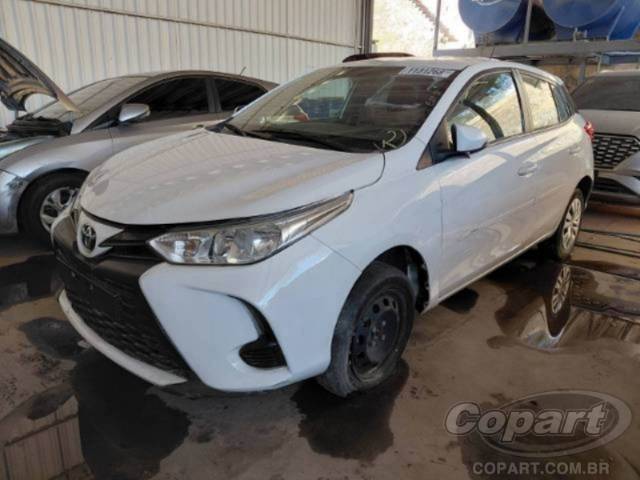 2023 TOYOTA YARIS 