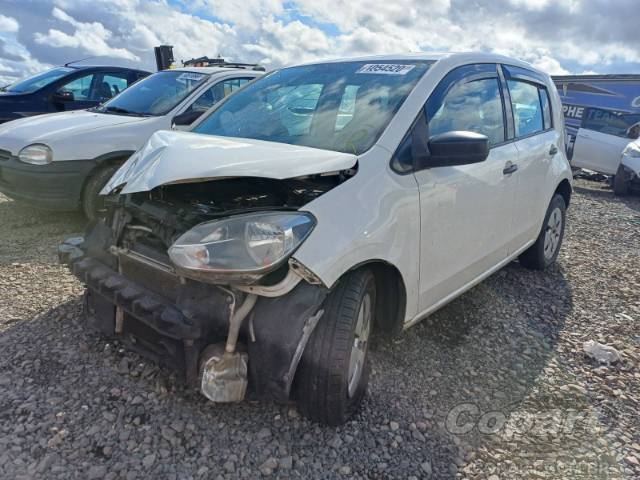2015 VOLKSWAGEN UP 