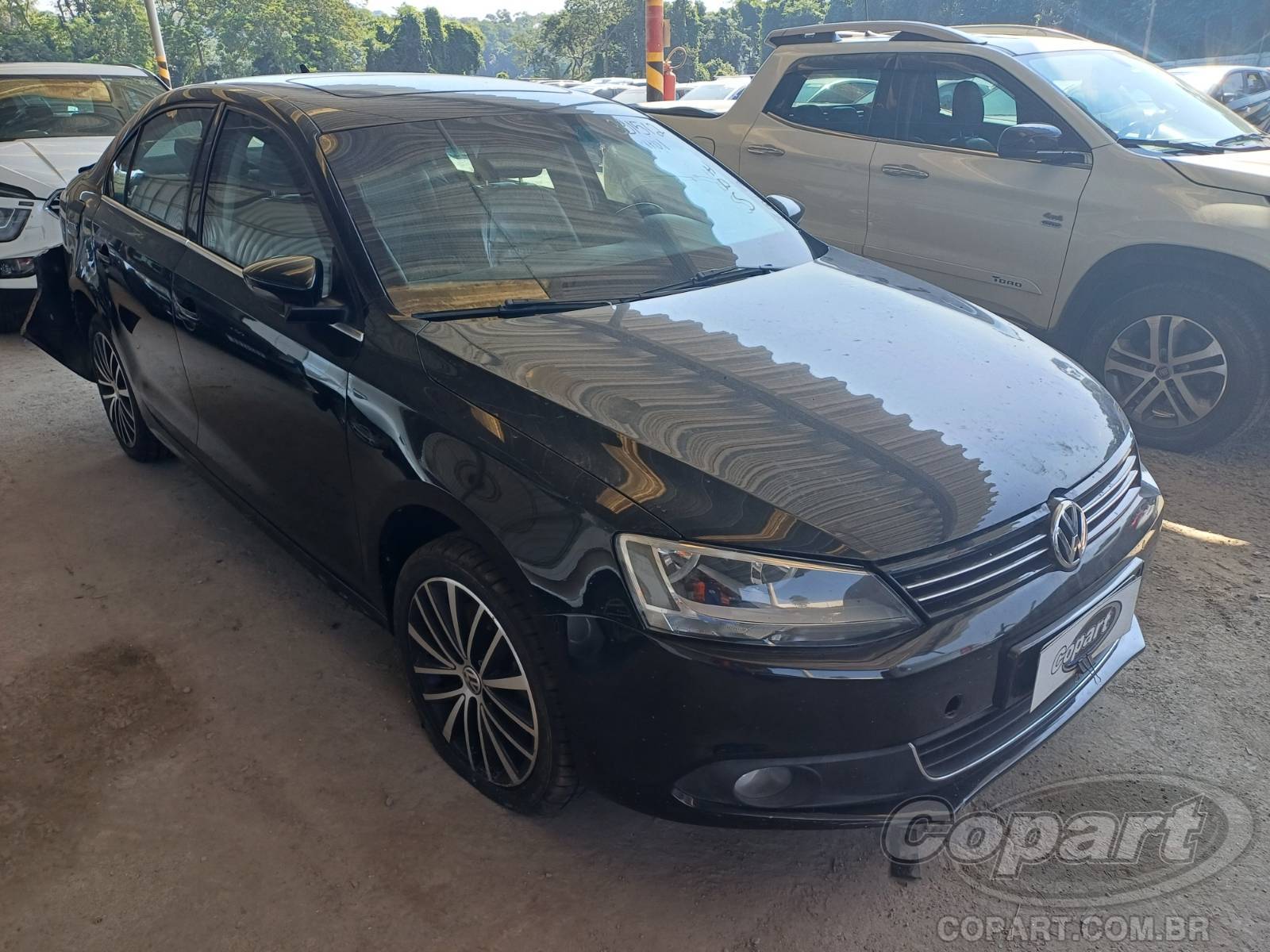 Veículo VW - VolksWagen Jetta Volkswagen Jetta Highline 2.0 16V TSI Turbo 2013 Colisão Média Monta 2013 em leilão