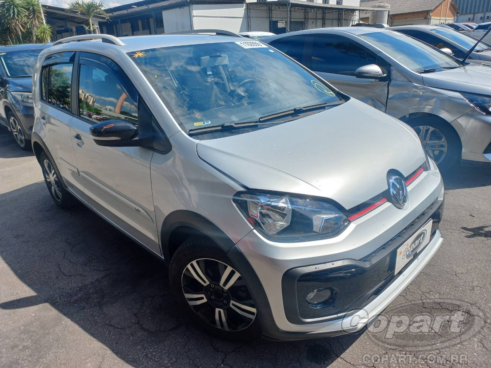 Veículo VW - VolksWagen Volkswagen VOLKSWAGEN UP 1.0 12V TSI TURBO 2020 em leilão